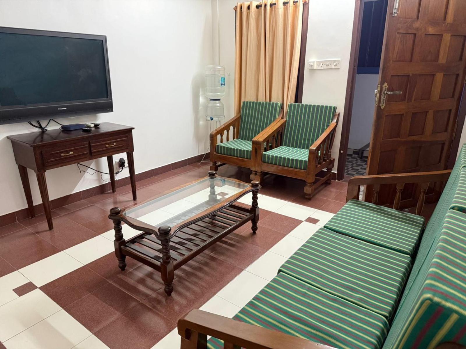 Ritu Homestay Thiruvananthapuram Zewnętrze zdjęcie